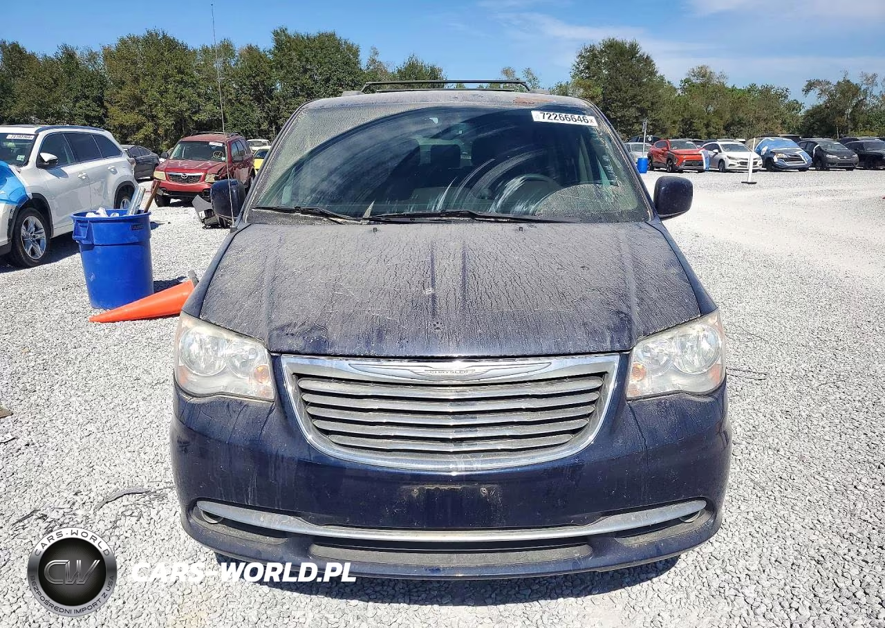2015 Chrysler Town & Country Touring VIN:2C4RC1BG1FR618912 - 5