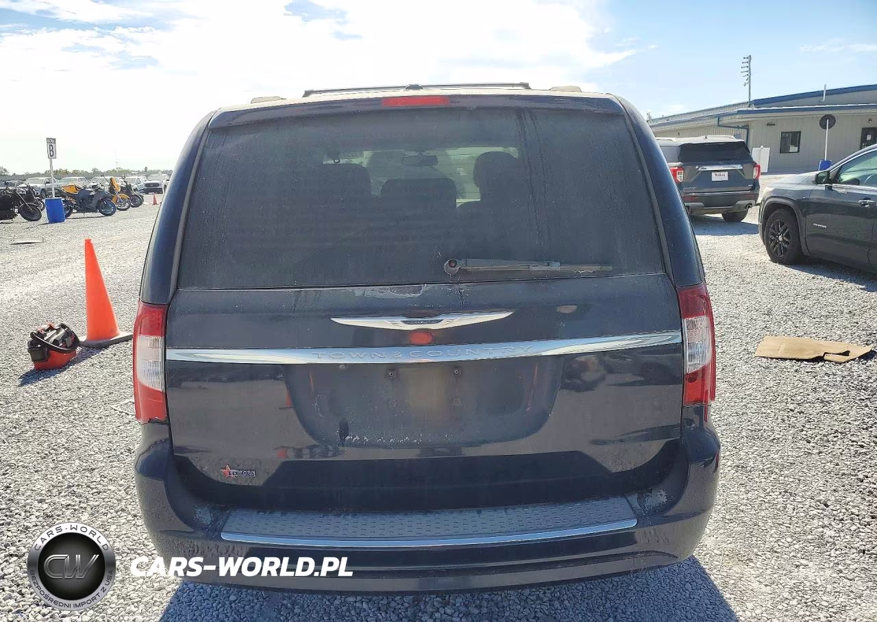 2015 Chrysler Town & Country Touring VIN:2C4RC1BG1FR618912 - 6