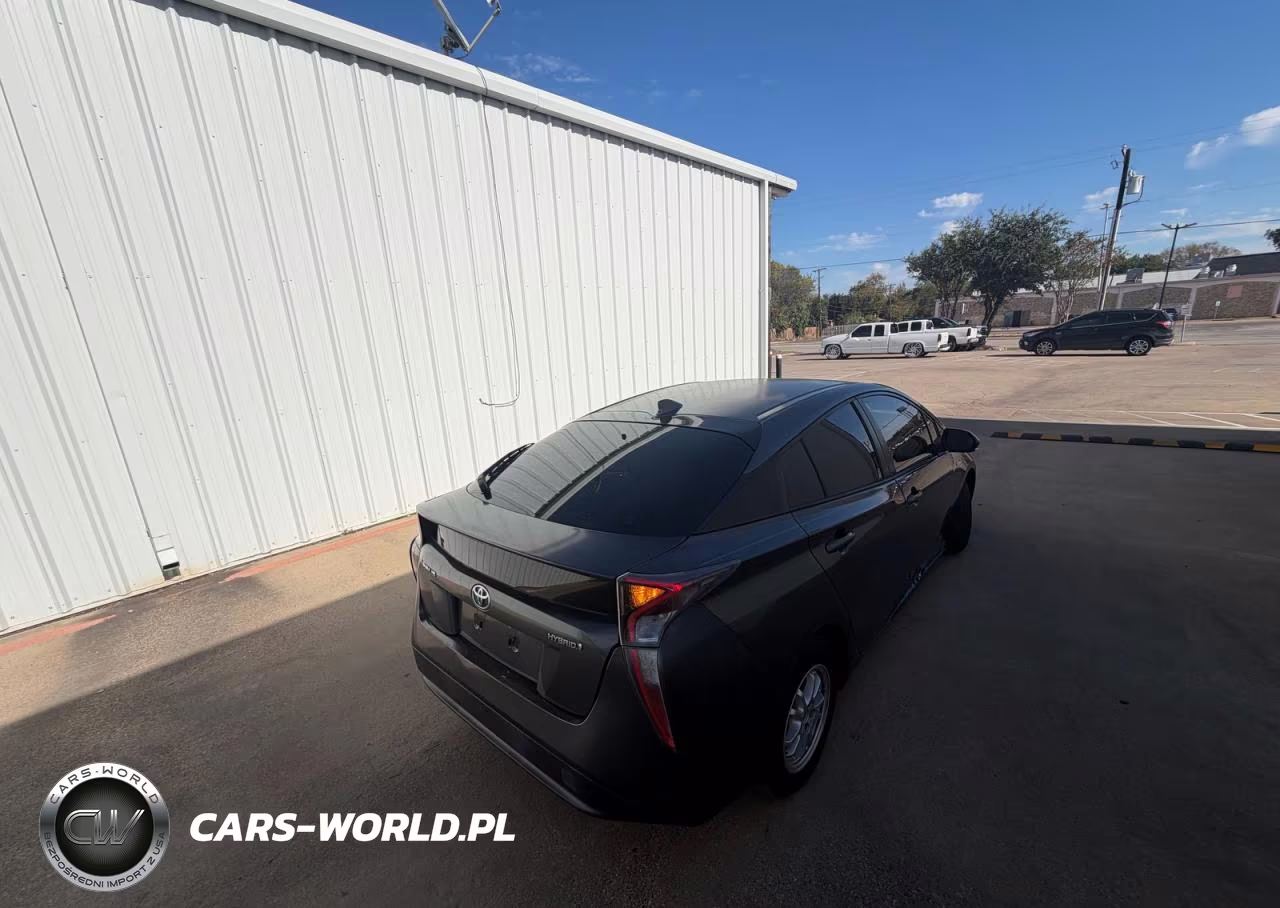 2016 Toyota Prius Two VIN:JTDKBRFU7G3512641 - 4