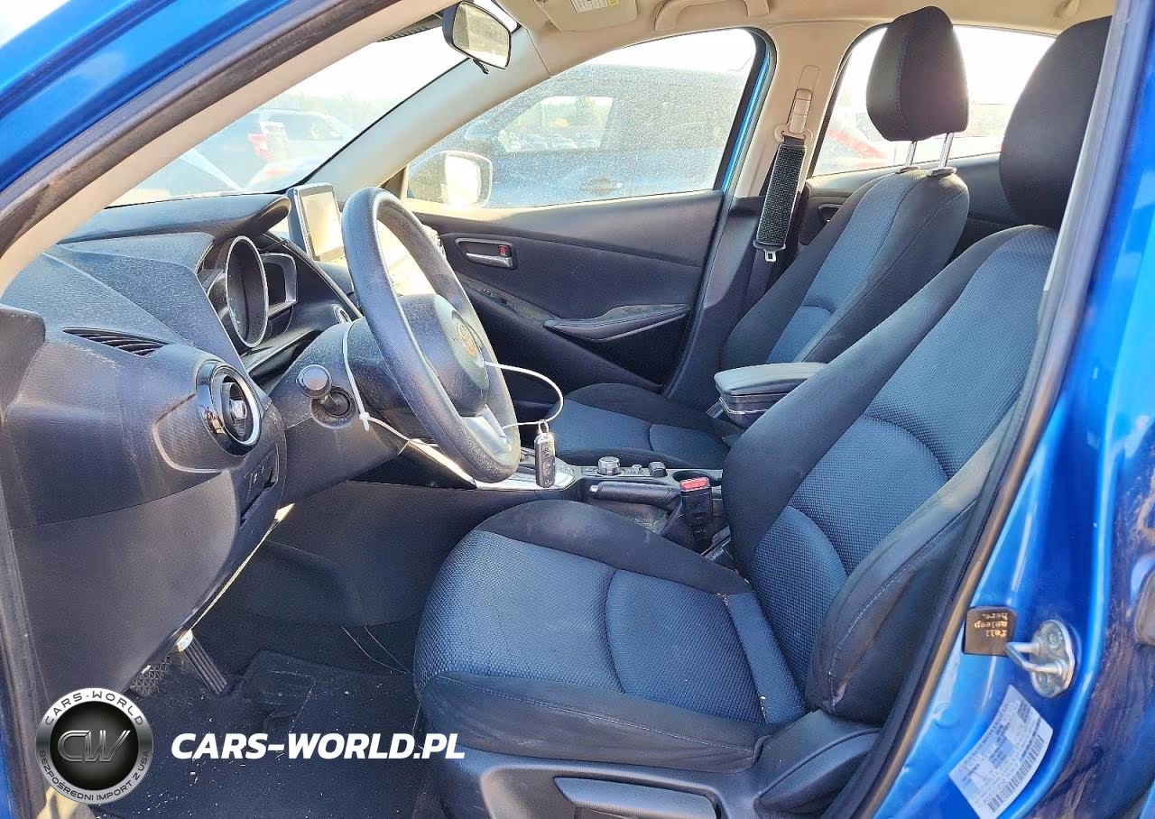 2018 Toyota Yaris Ia Base VIN:3MYDLBYV2JY323396 - 7