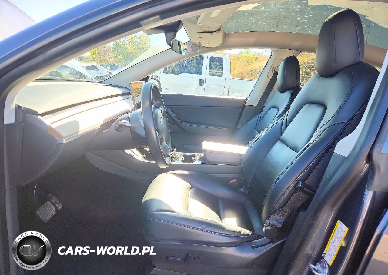 2020 Tesla Model Y VIN:5YJYGDEE3LF052044 - 7