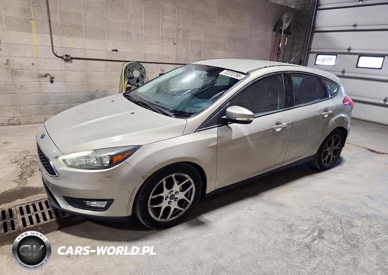 2015 Ford Focus Se VIN:1FADP3K24FL234409 - 1