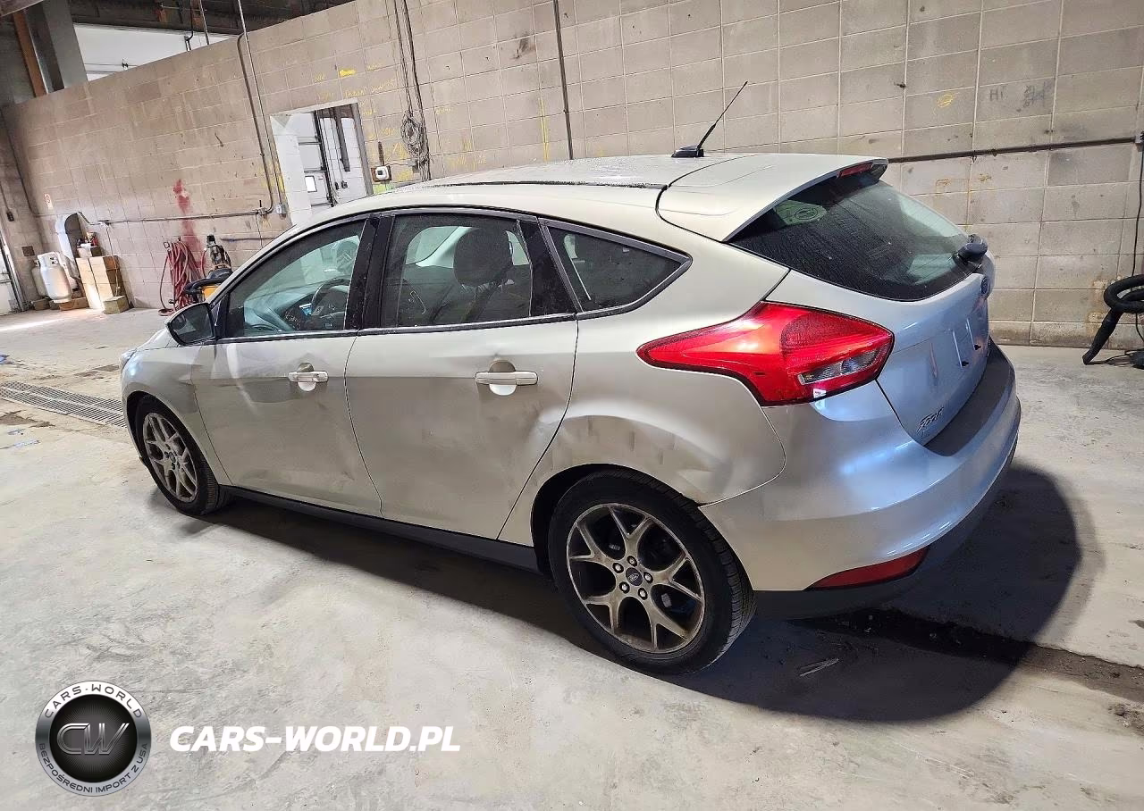 2015 Ford Focus Se VIN:1FADP3K24FL234409 - 2