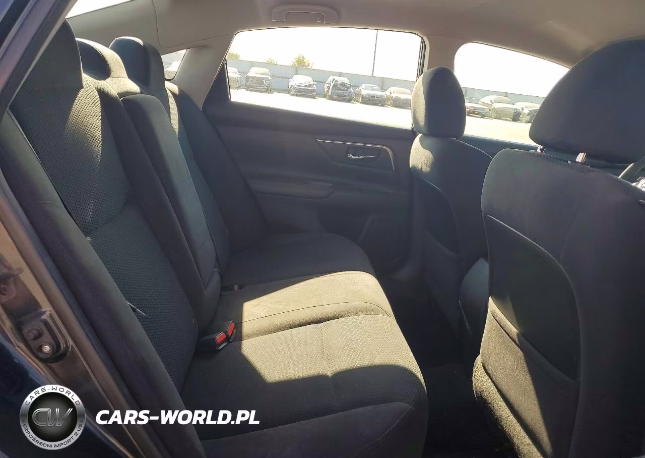 2015 Nissan Altima 2.5 S VIN:1N4AL3AP8FC256070 - 10