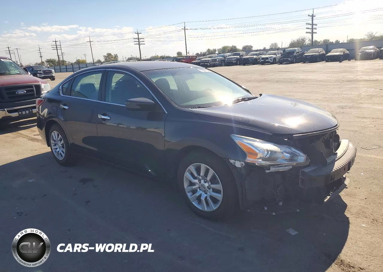2015 Nissan Altima 2.5 S VIN:1N4AL3AP8FC256070 - 4