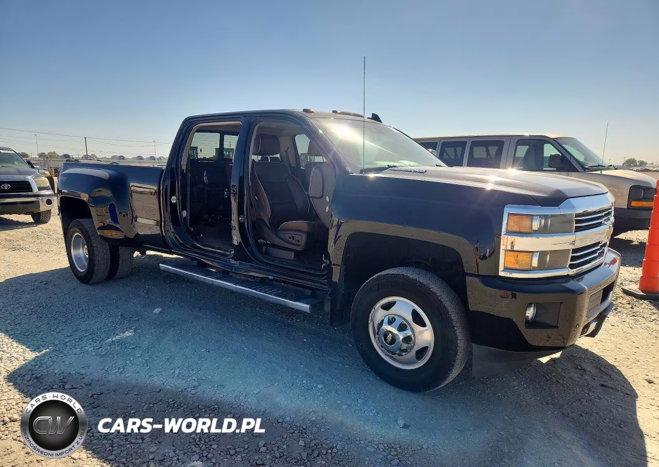 2015 Chevrolet Silverado K3500 High Country VIN:1GC4K1E8XFF569010 - 4