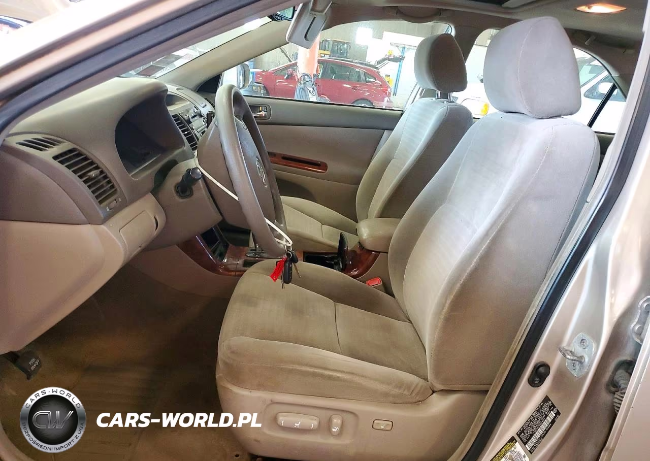 2005 Toyota Camry Xle VIN:4T1BE32K75U974371 - 7