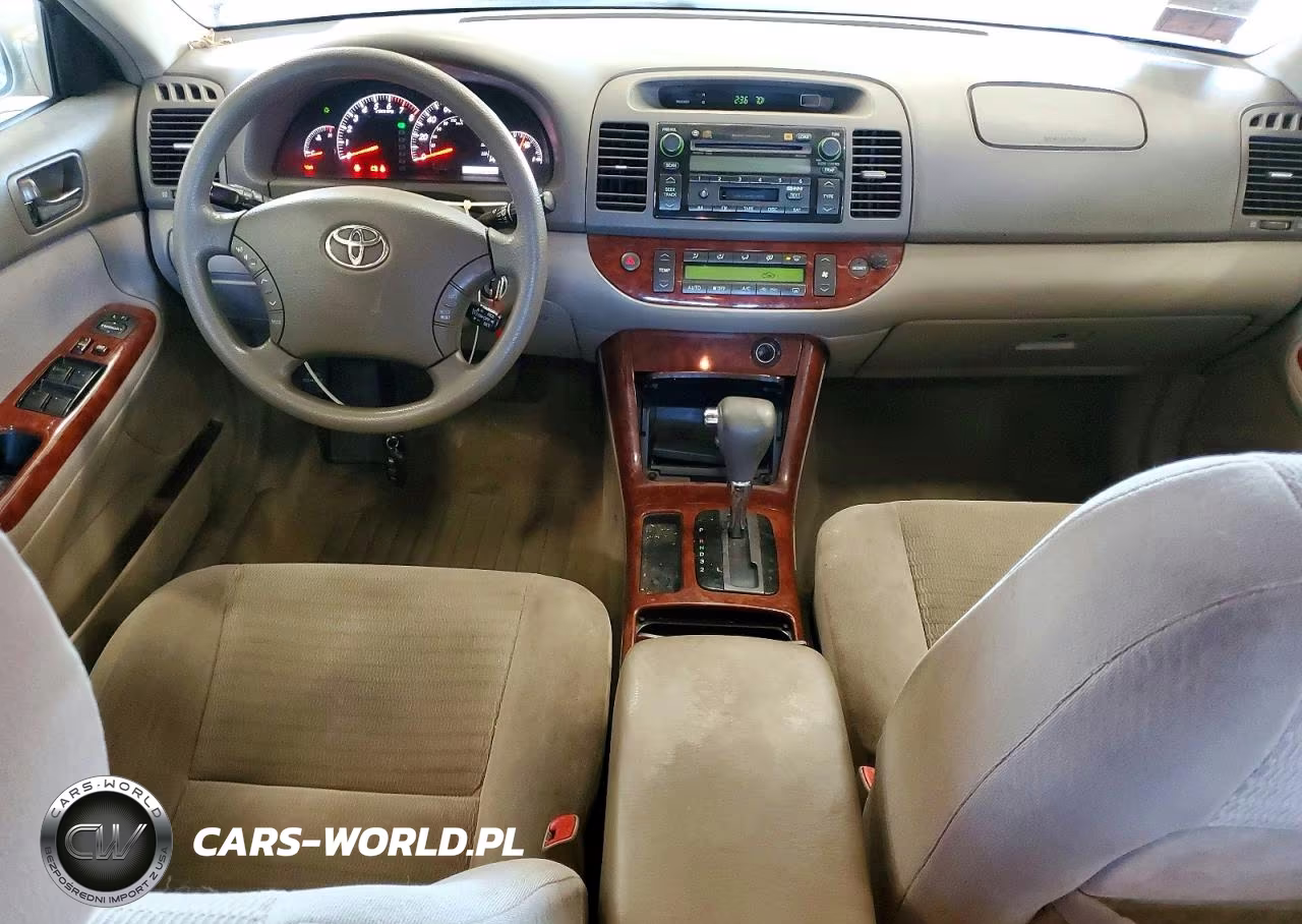 2005 Toyota Camry Xle VIN:4T1BE32K75U974371 - 8