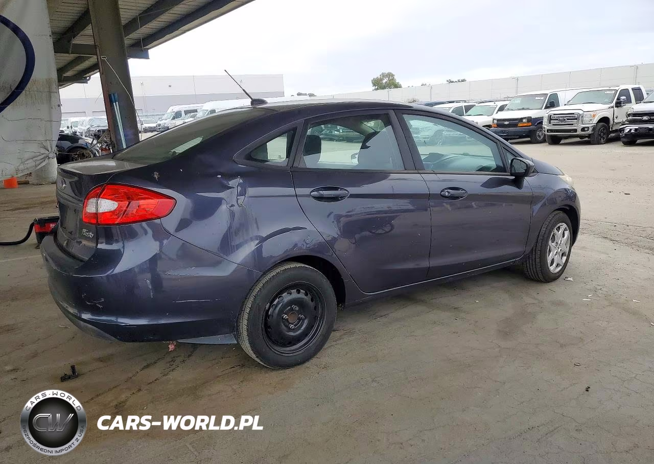 2012 Ford Fiesta S VIN:3FADP4AJ5CM187741 - 3