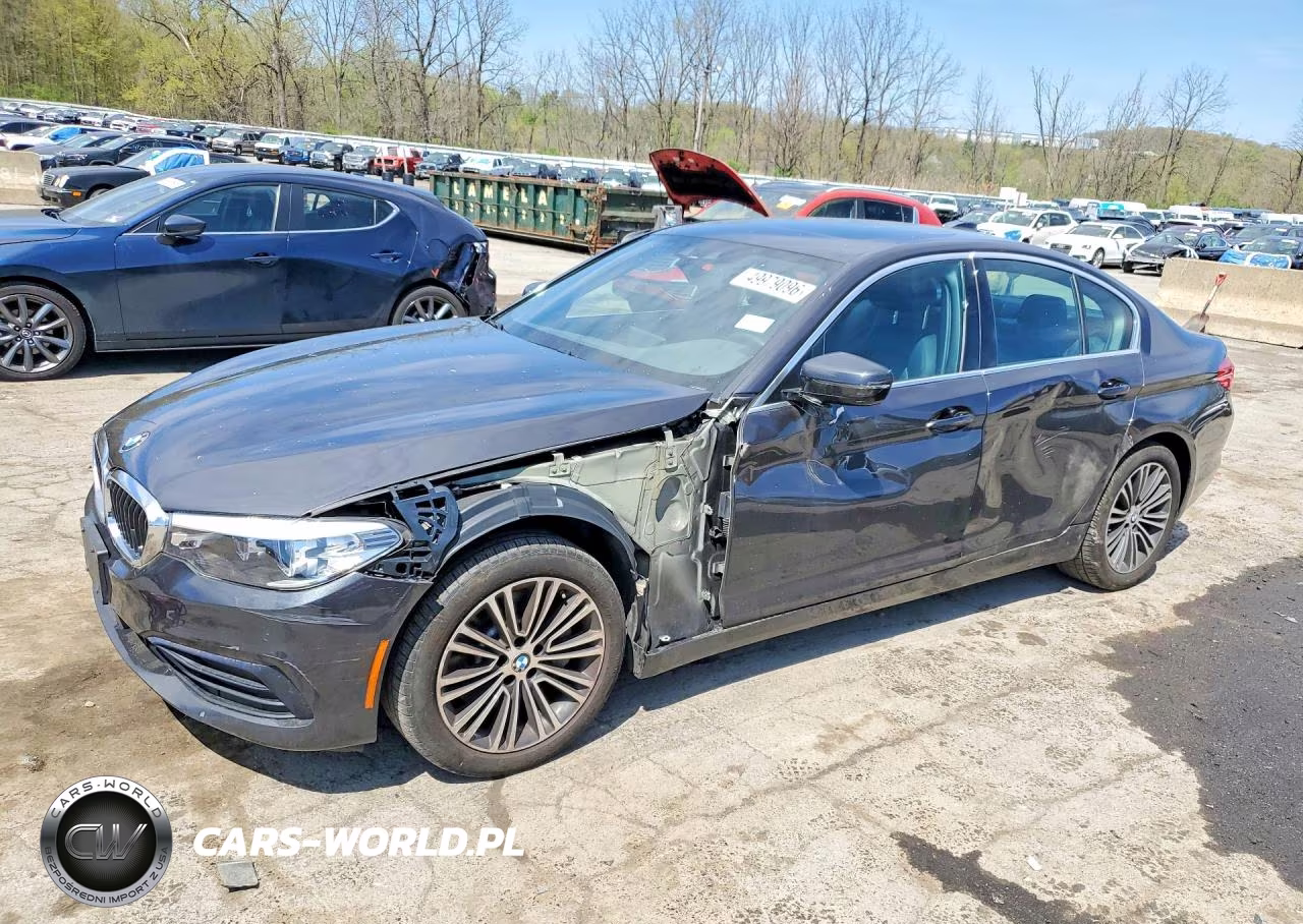 2019 BMW 530 Xi VIN:WBAJA7C5XKWW03620 - 1