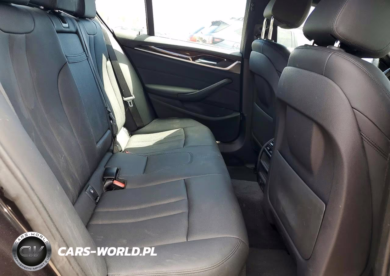 2019 BMW 530 Xi VIN:WBAJA7C5XKWW03620 - 10