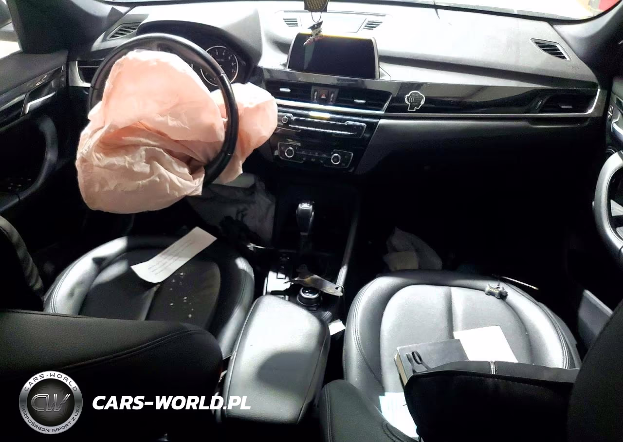 2018 BMW X1 xDrive28I VIN:WBXHT3Z31J4A66436 - 8