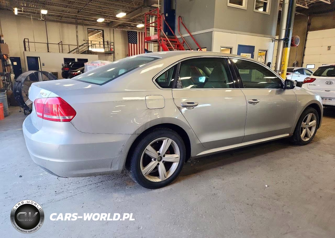 2013 Volkswagen Passat Se VIN:1VWBN7A32DC025639 - 3