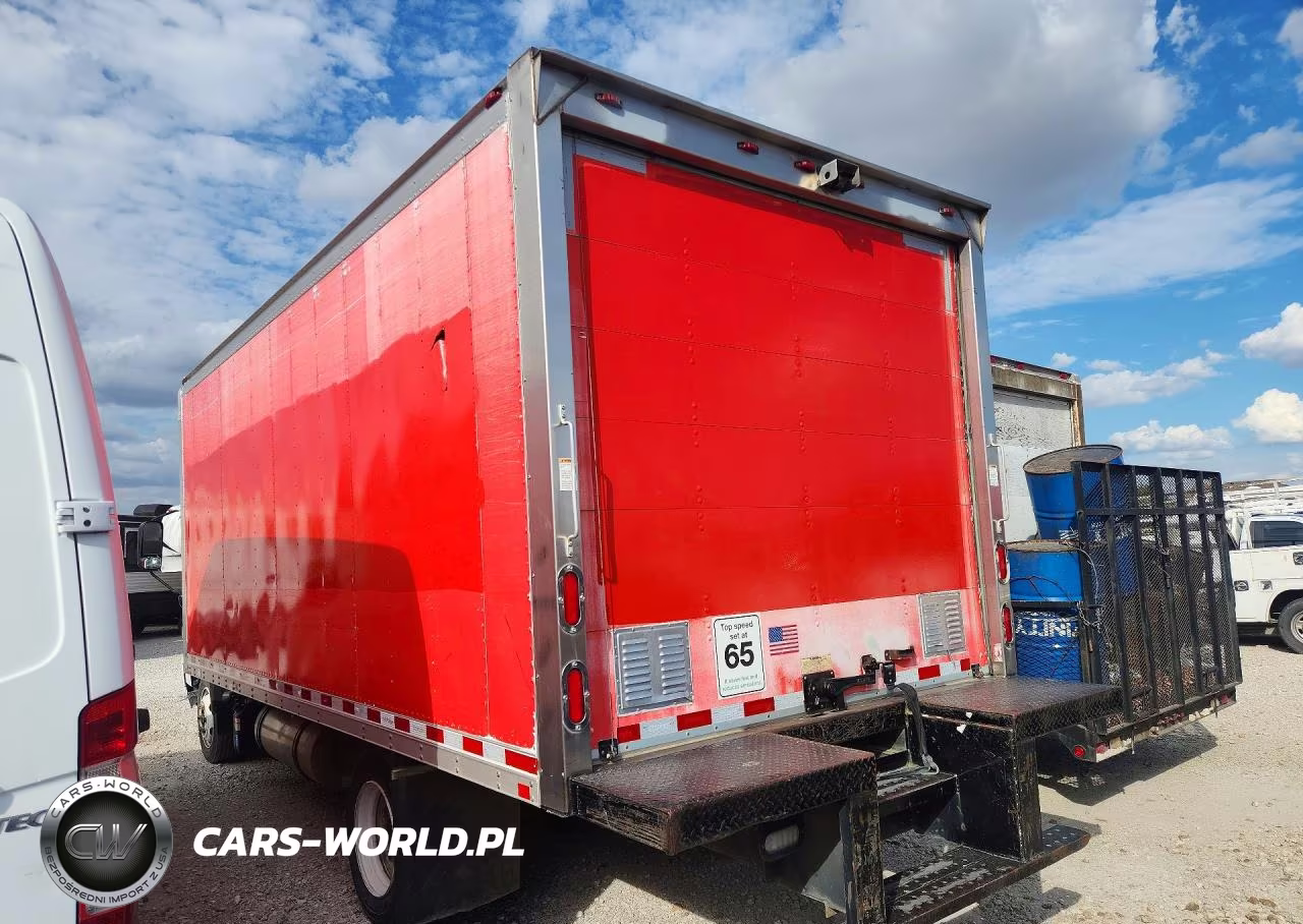 2018 Hino 195 Box Truck VIN:JHHSDM2H5JK006242 - 2