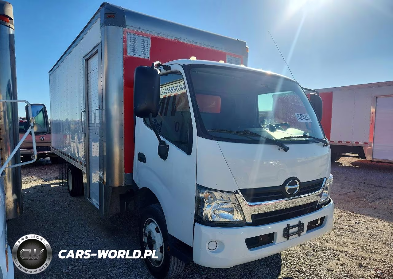 2018 Hino 195 Box Truck VIN:JHHSDM2H5JK006242 - 4