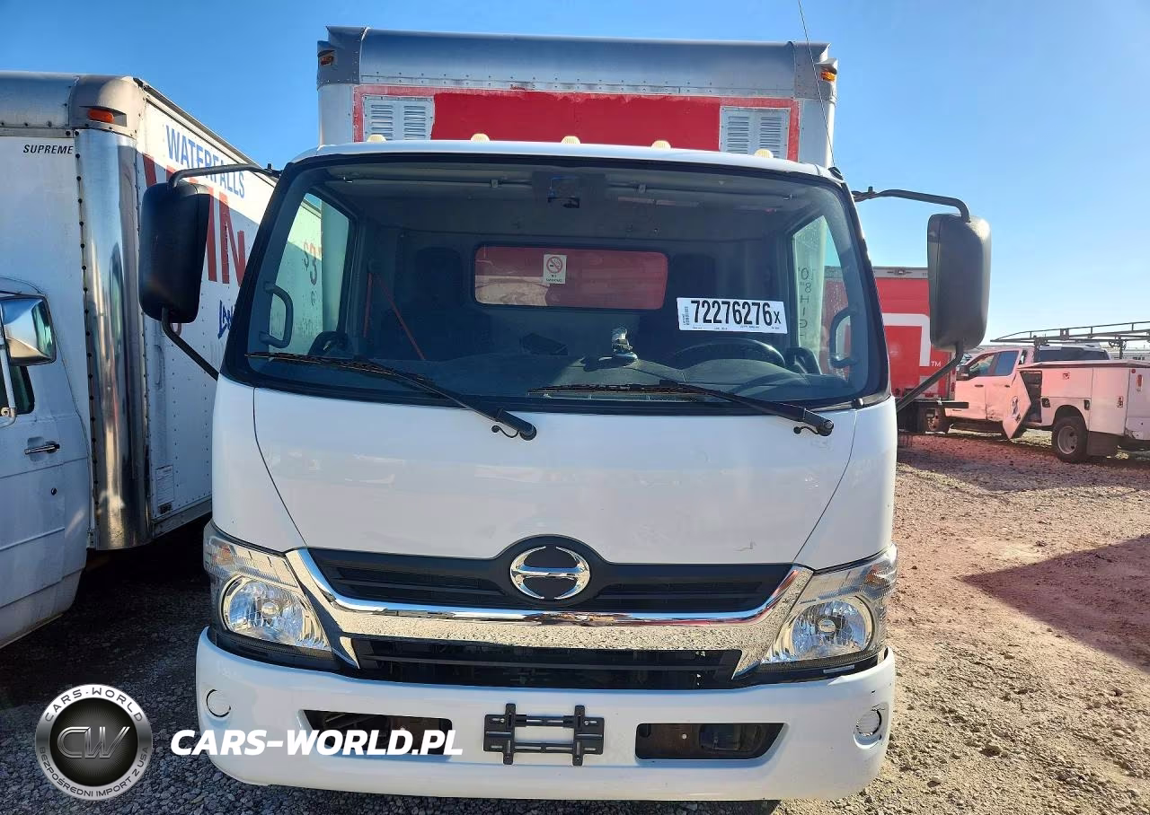 2018 Hino 195 Box Truck VIN:JHHSDM2H5JK006242 - 5