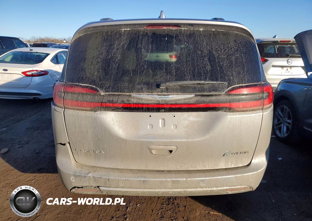 2021 Chrysler Pacifica Hybrid Touring L VIN:2C4RC1L76MR586129 - 6