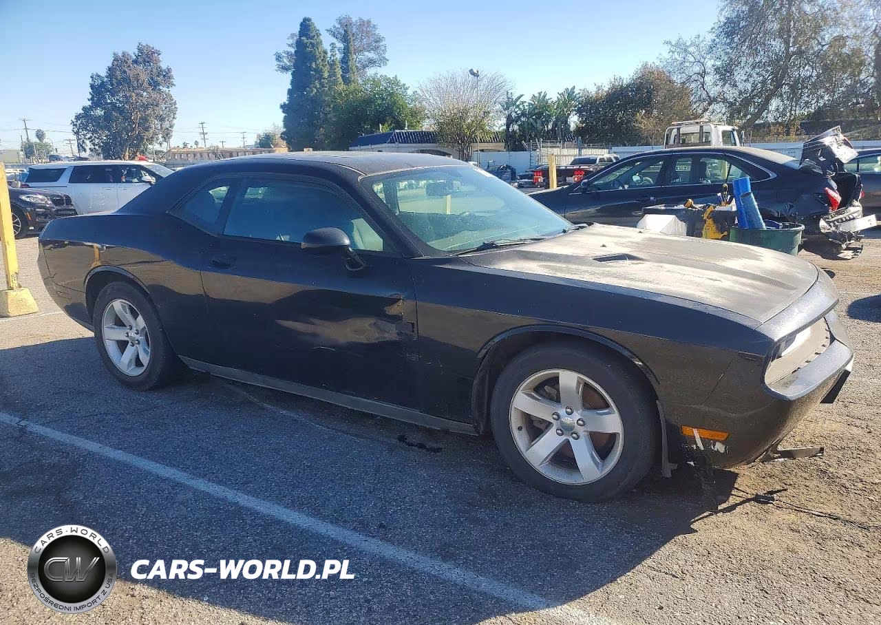 2013 Dodge Challenger Sxt VIN:2C3CDYAG2DH737170 - 4