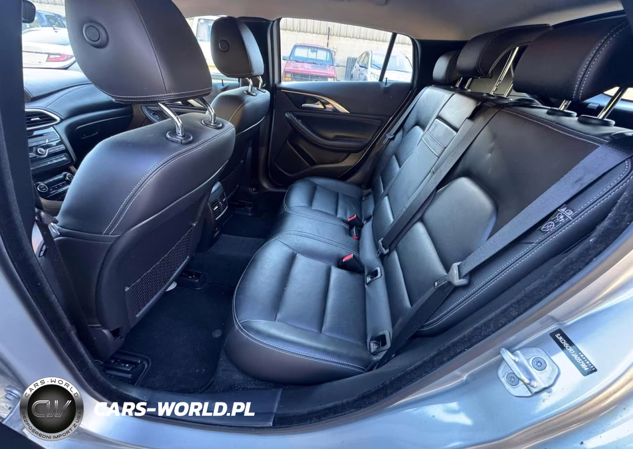2018 Infiniti Qx30 Luxury VIN:SJKCH5CR7JA057964 - 6