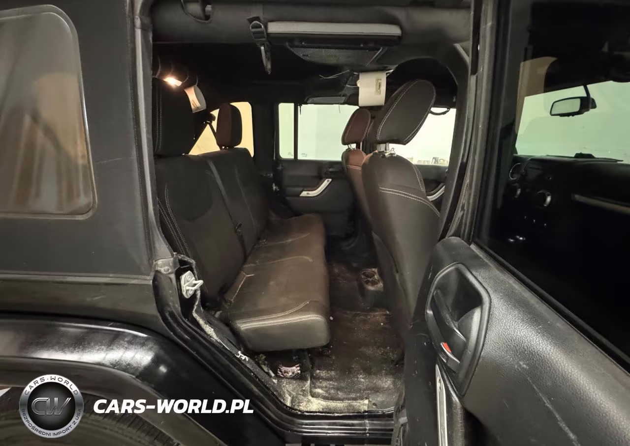 2017 Jeep Wrangler Unlimited Sahara VIN:1C4BJWEG5HL559083 - 6