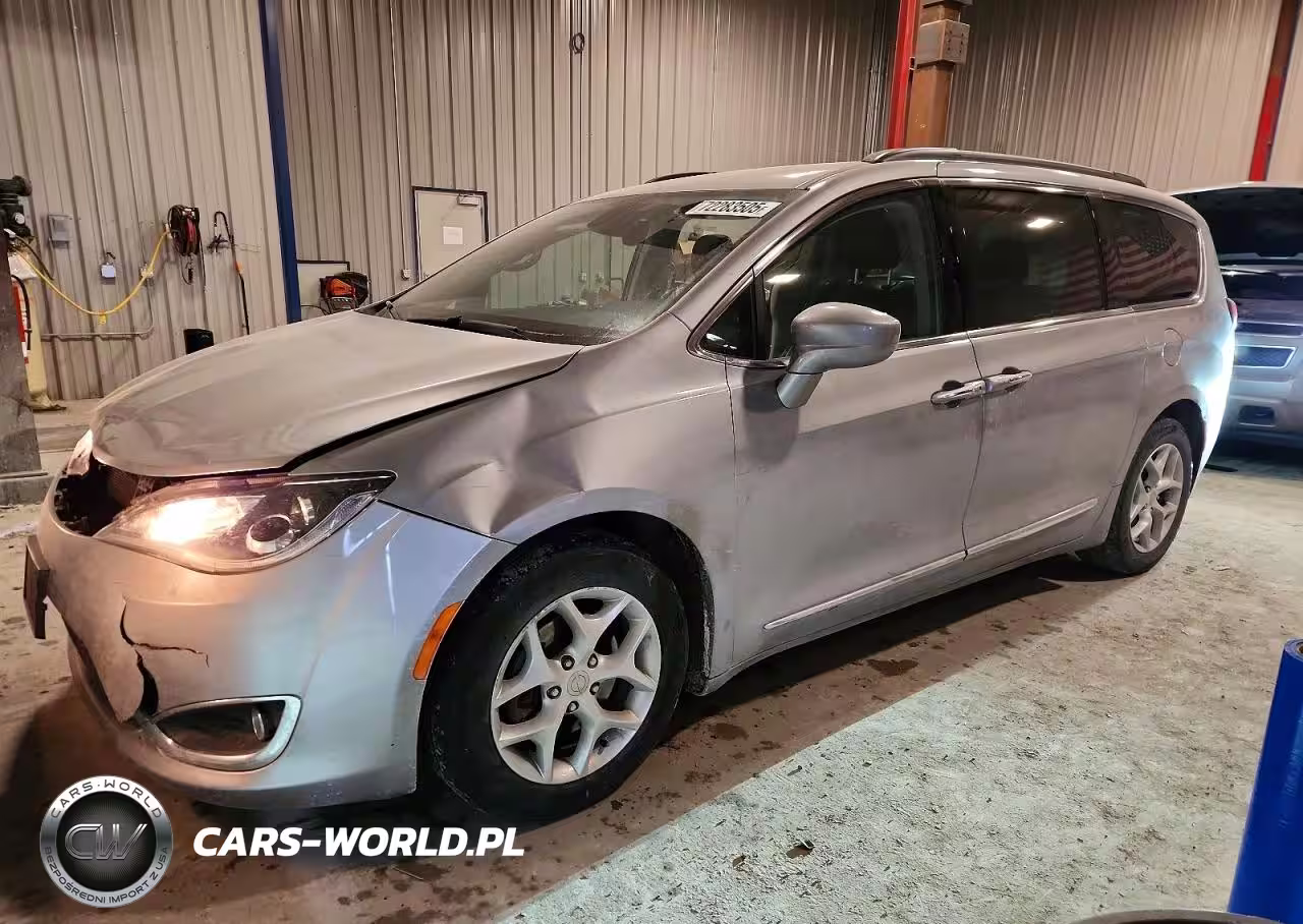 2017 Chrysler Pacifica Touring L