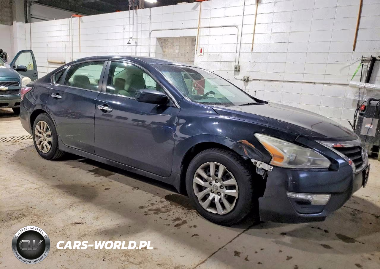 2015 Nissan Altima 2.5 S VIN:1N4AL3AP9FC428865 - 4