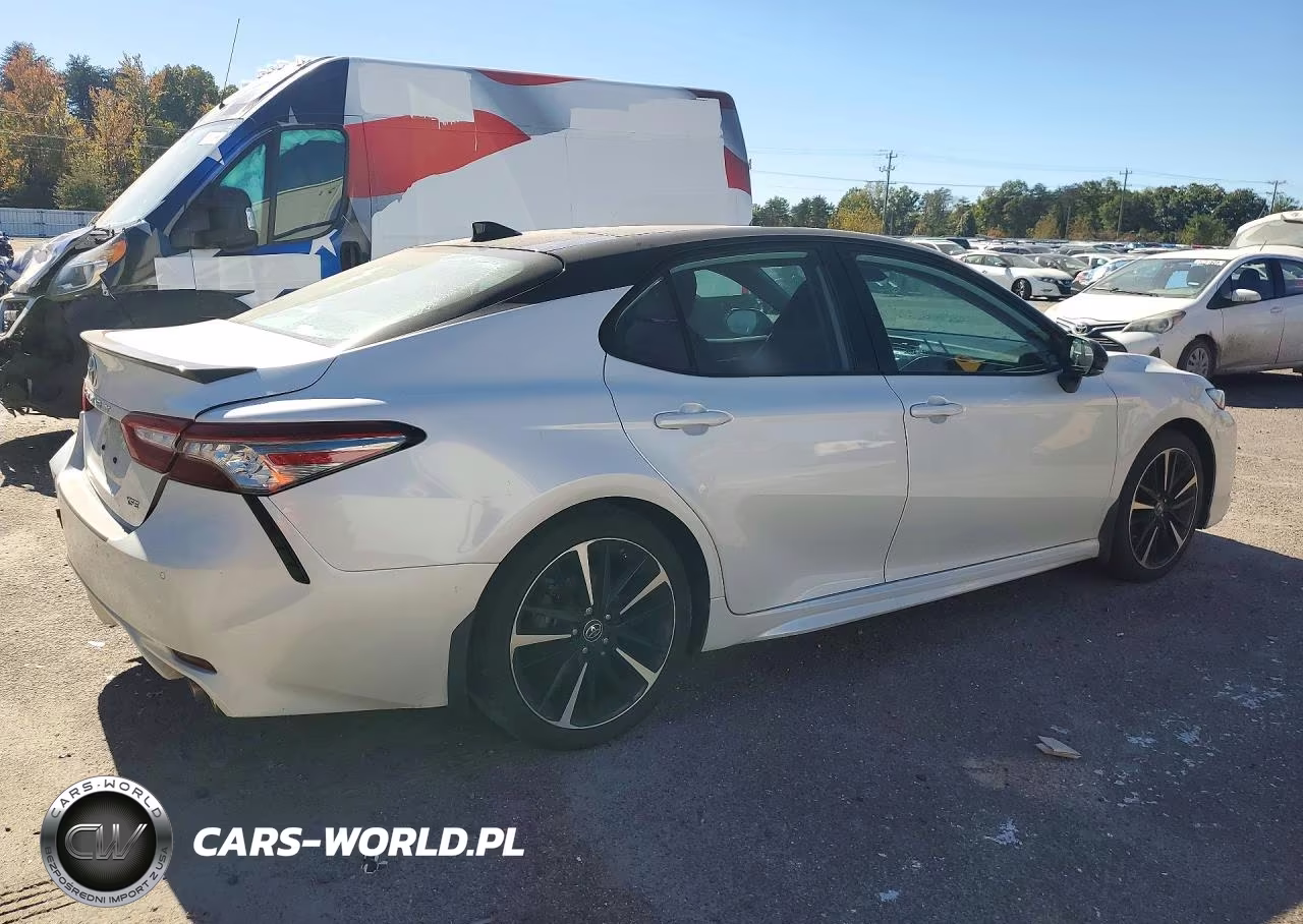 2019 Toyota Camry Xse VIN:4T1B61HK8KU279210 - 3