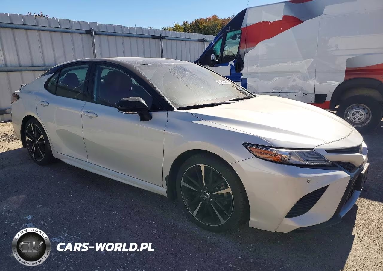2019 Toyota Camry Xse VIN:4T1B61HK8KU279210 - 4