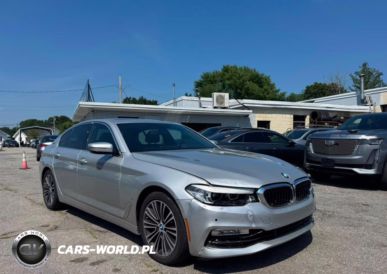 2018 BMW 530Xe VIN:WBAJB1C56JB084145 - 1