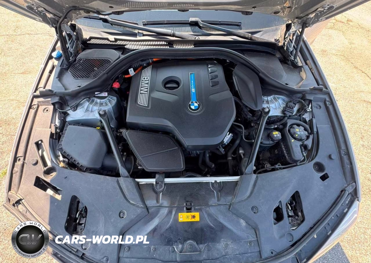 2018 BMW 530Xe VIN:WBAJB1C56JB084145 - 7
