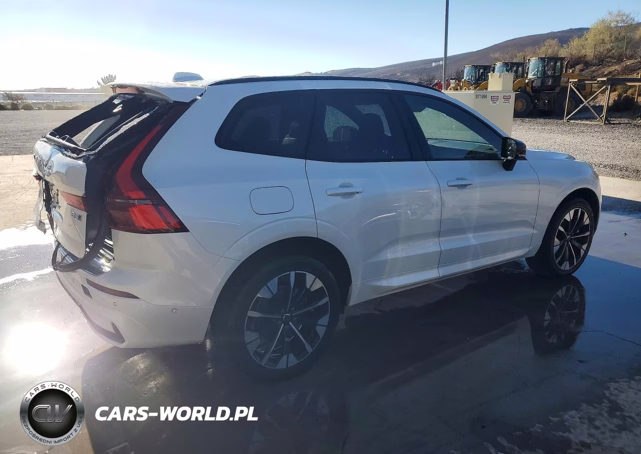 2026 Volvo Xc60 Plus VIN:YV4M12RC0T1454445 - 3