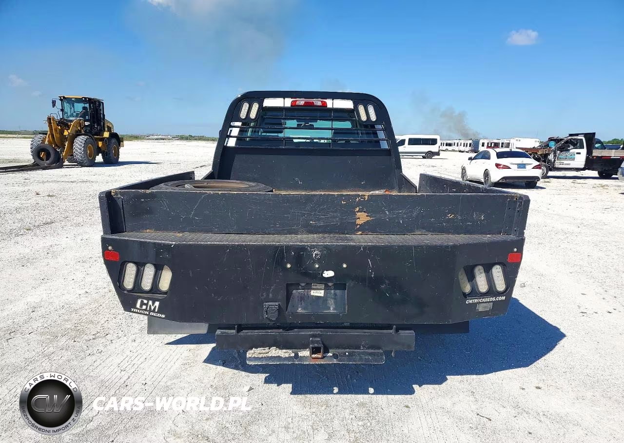 2018 Chevrolet Silverado C3500 VIN:1GB4CYCG9JF224158 - 6