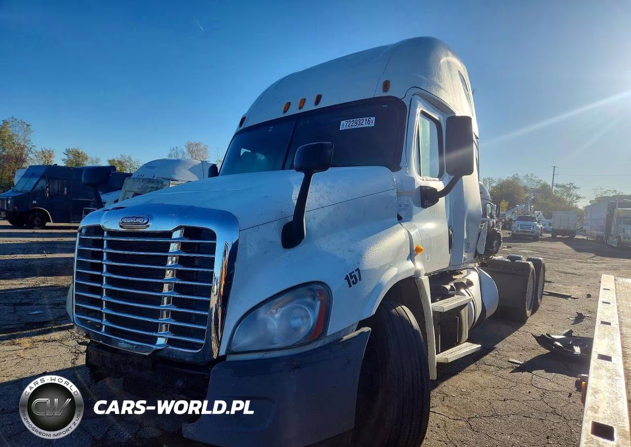 2014 Freightliner Cascadia Semi Truck VIN:3AKJGLBG5ESFY7961 - 1