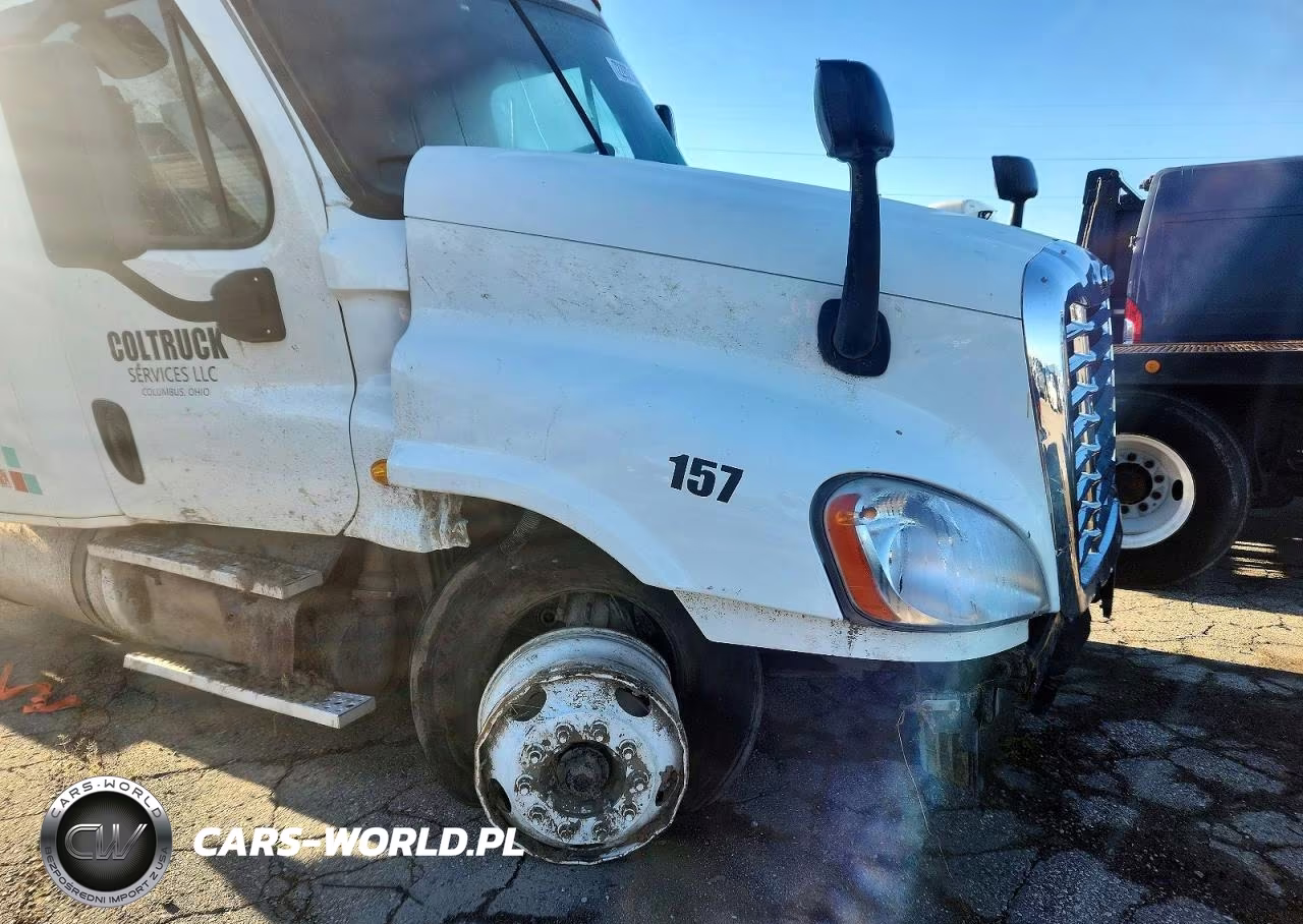2014 Freightliner Cascadia Semi Truck VIN:3AKJGLBG5ESFY7961 - 13