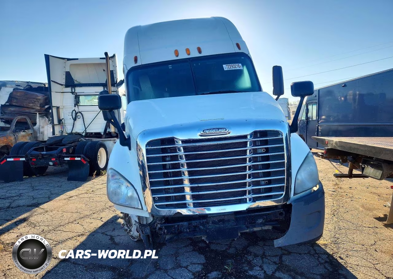 2014 Freightliner Cascadia Semi Truck VIN:3AKJGLBG5ESFY7961 - 5