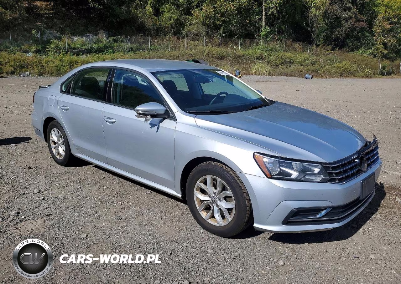 2018 Volkswagen Passat S VIN:1VWAA7A38JC011053 - 4
