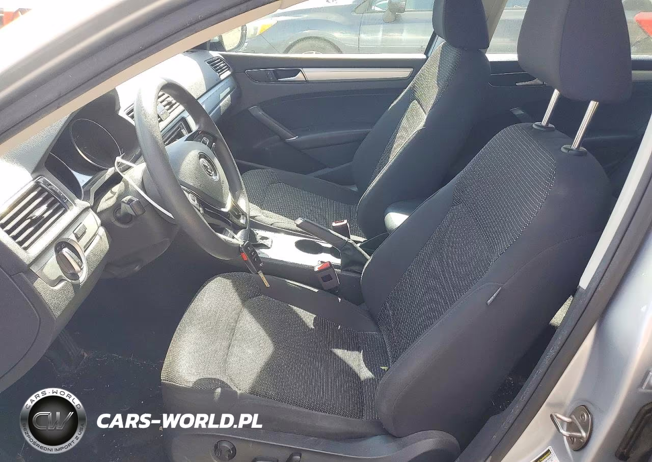 2018 Volkswagen Passat S VIN:1VWAA7A38JC011053 - 7