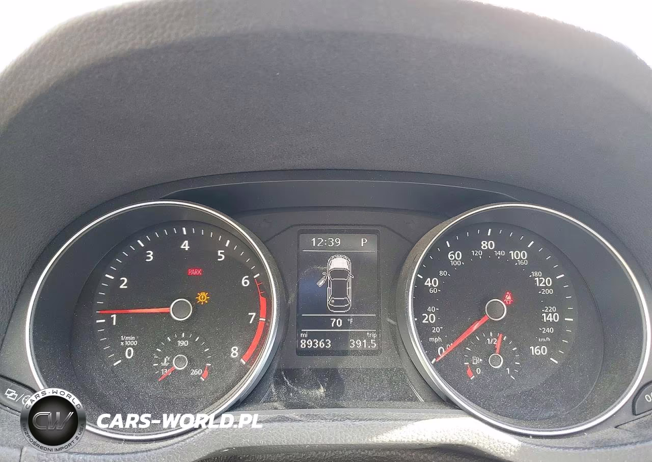 2018 Volkswagen Passat S VIN:1VWAA7A38JC011053 - 9