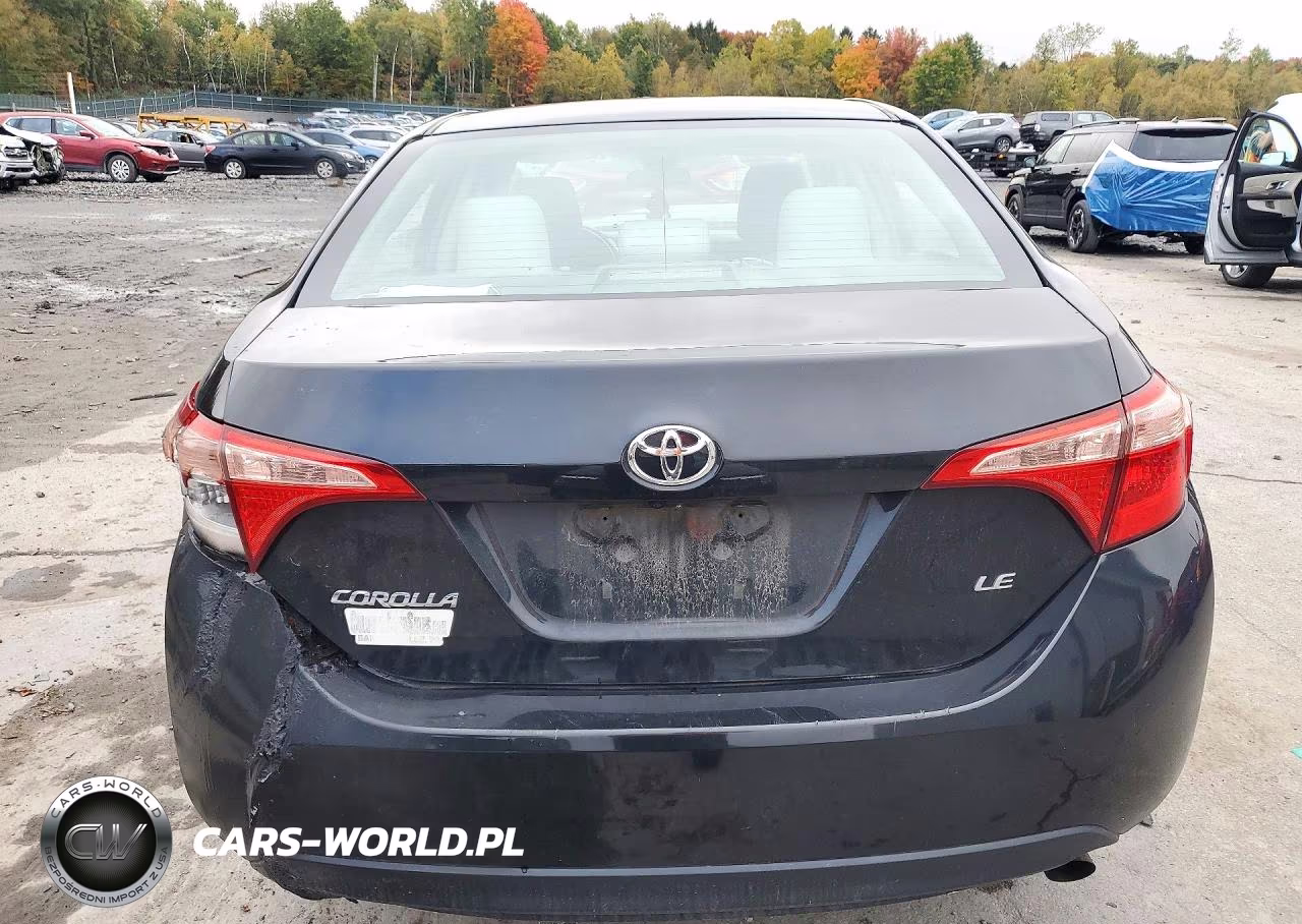 2018 Toyota Corolla Le VIN:2T1BURHE4JC067726 - 6