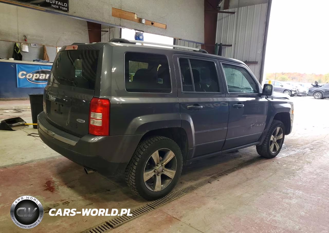 2016 Jeep Patriot Latitude VIN:1C4NJRFB2GD612641 - 3