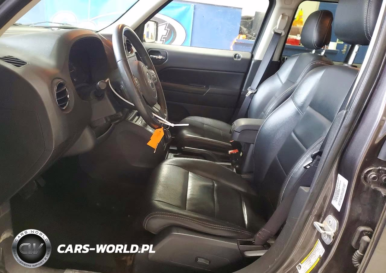 2016 Jeep Patriot Latitude VIN:1C4NJRFB2GD612641 - 7