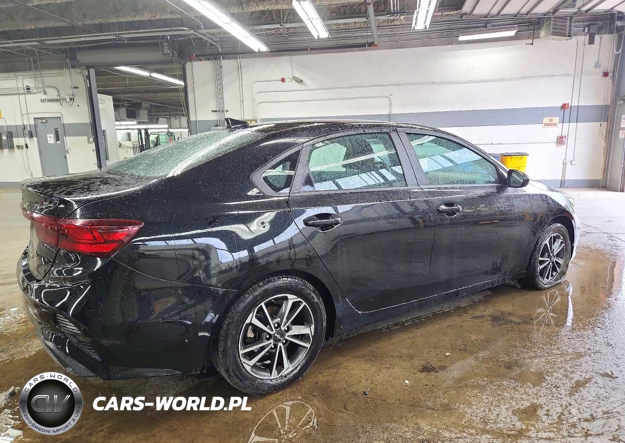 2023 Kia Forte Lxs VIN:3KPF24AD6PE529516 - 3
