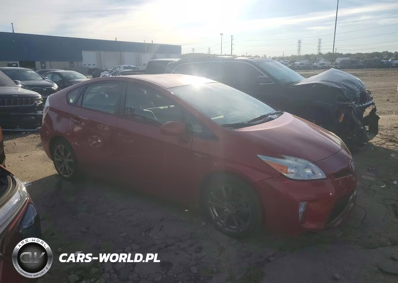 2015 Toyota Prius Two VIN:JTDKN3DU8F0434751 - 4
