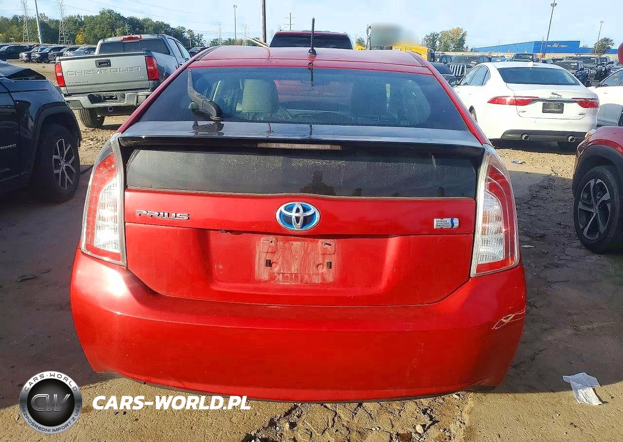 2015 Toyota Prius Two VIN:JTDKN3DU8F0434751 - 6