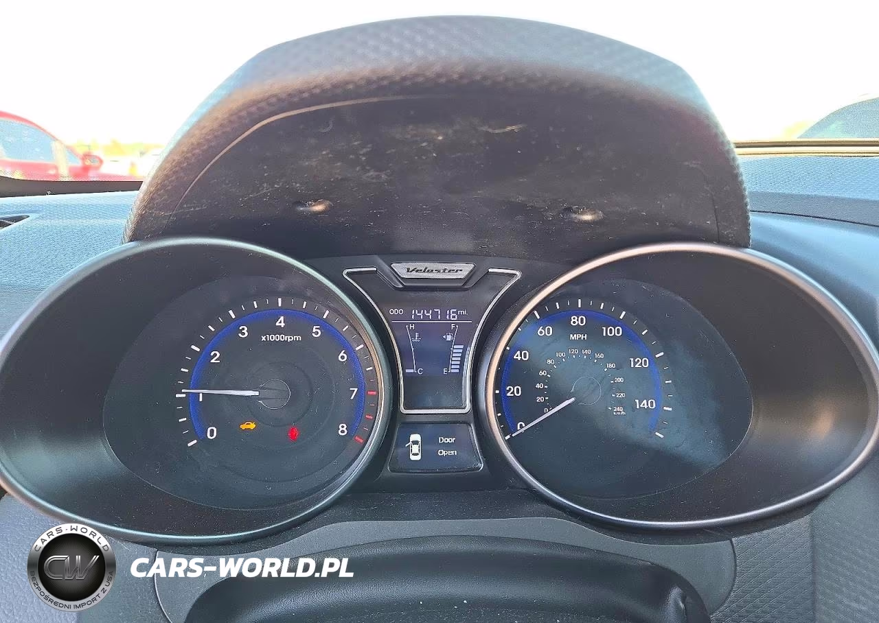 2013 Hyundai Veloster Turbo VIN:KMHTC6AE0DU156826 - 9