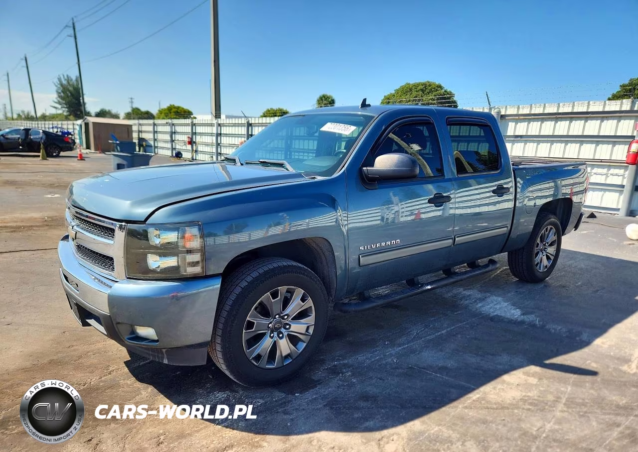 2011 Chevrolet Silverado C1500 Lt VIN:3GCPCSE00BG349619 - 1