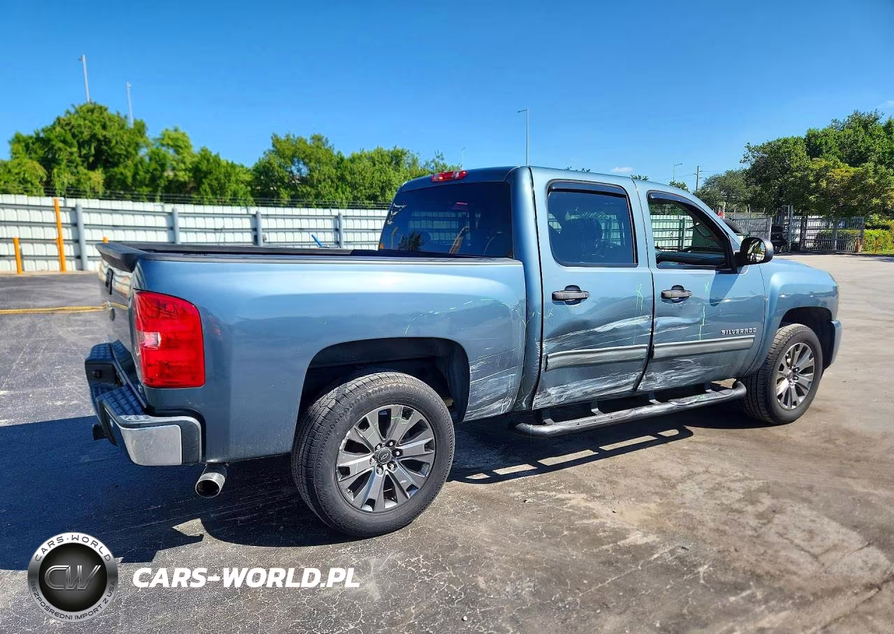 2011 Chevrolet Silverado C1500 Lt VIN:3GCPCSE00BG349619 - 3