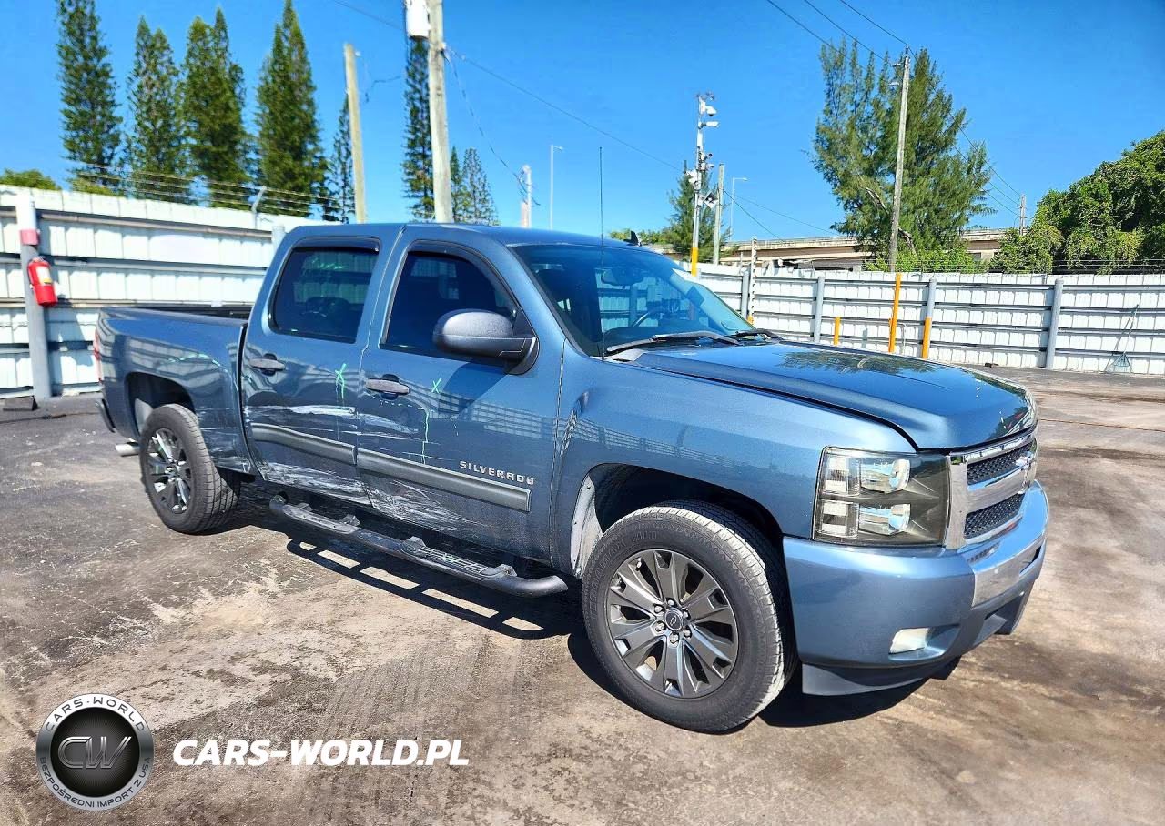 2011 Chevrolet Silverado C1500 Lt VIN:3GCPCSE00BG349619 - 4