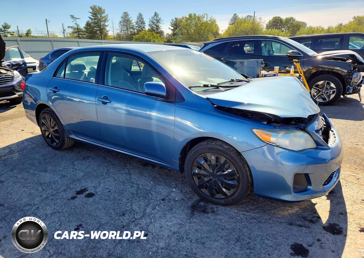 2013 Toyota Corolla Le VIN:5YFBU4EE9DP140746 - 4