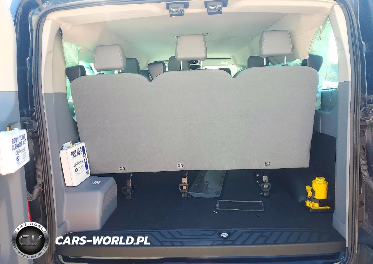 2018 Ford Transit VIN:1FMZK1ZM5JKA74769 - 10